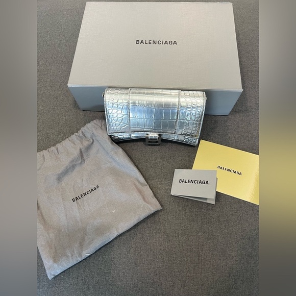 Balenciaga Silver Croc-Embossed Hourglass Chain Wallet - Picture 11 of 11
